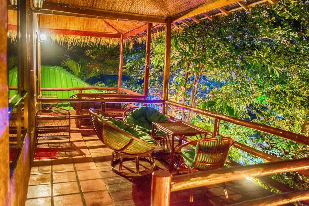 Above Us Only Sky Hotel Sihanoukville Exterior photo